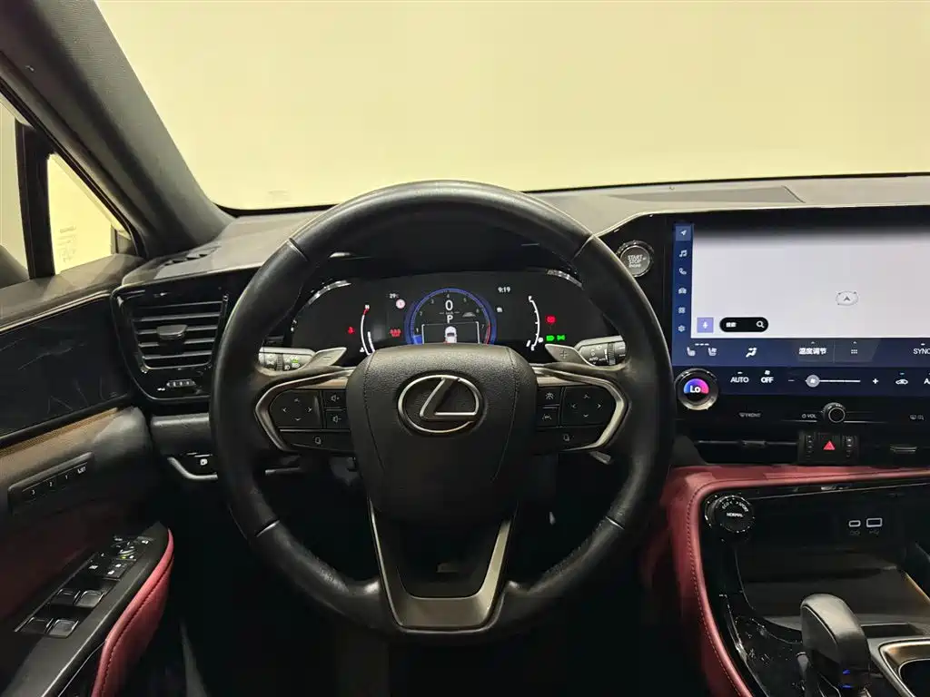 Lexus NX 2022 — фото 10