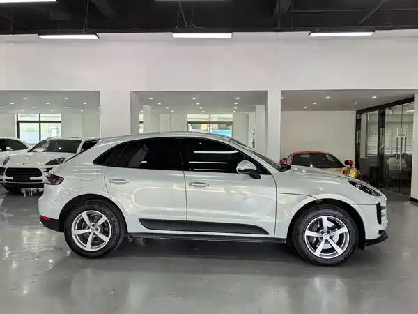 Porsche Macan 2020