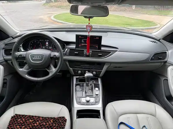 Audi A6L 2012