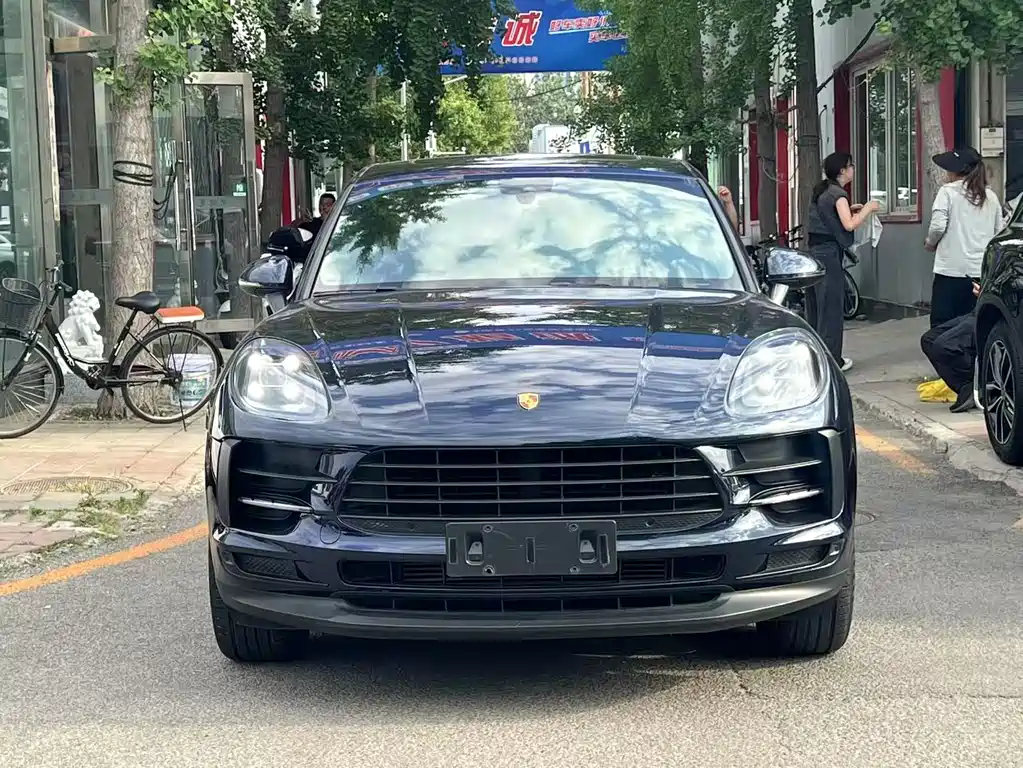 Porsche Macan 2021