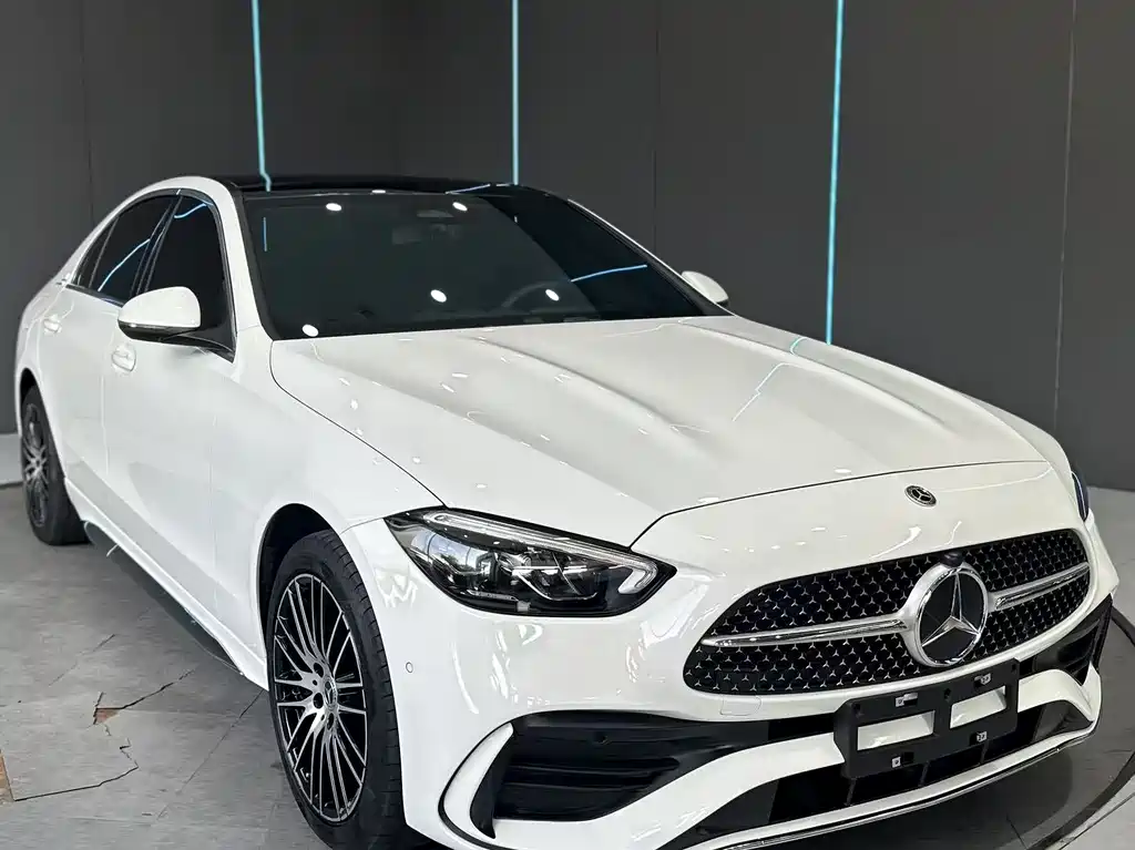 Mercedes-Benz C-Class 2024