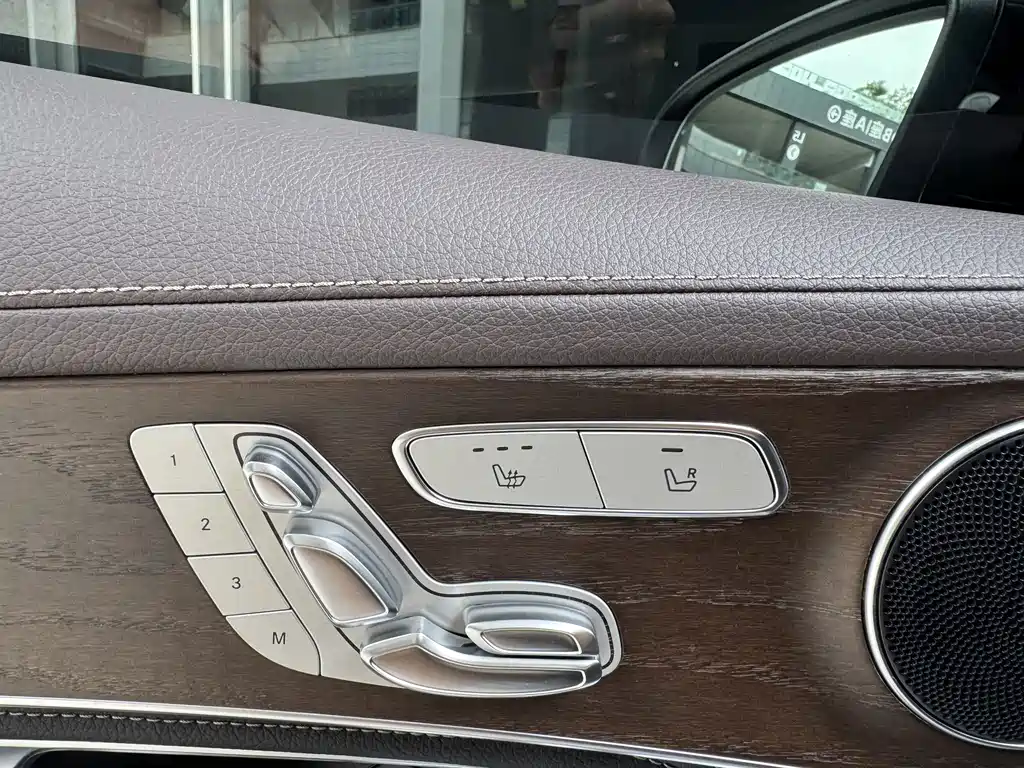 Mercedes-Benz GLC 2020 — фото 26