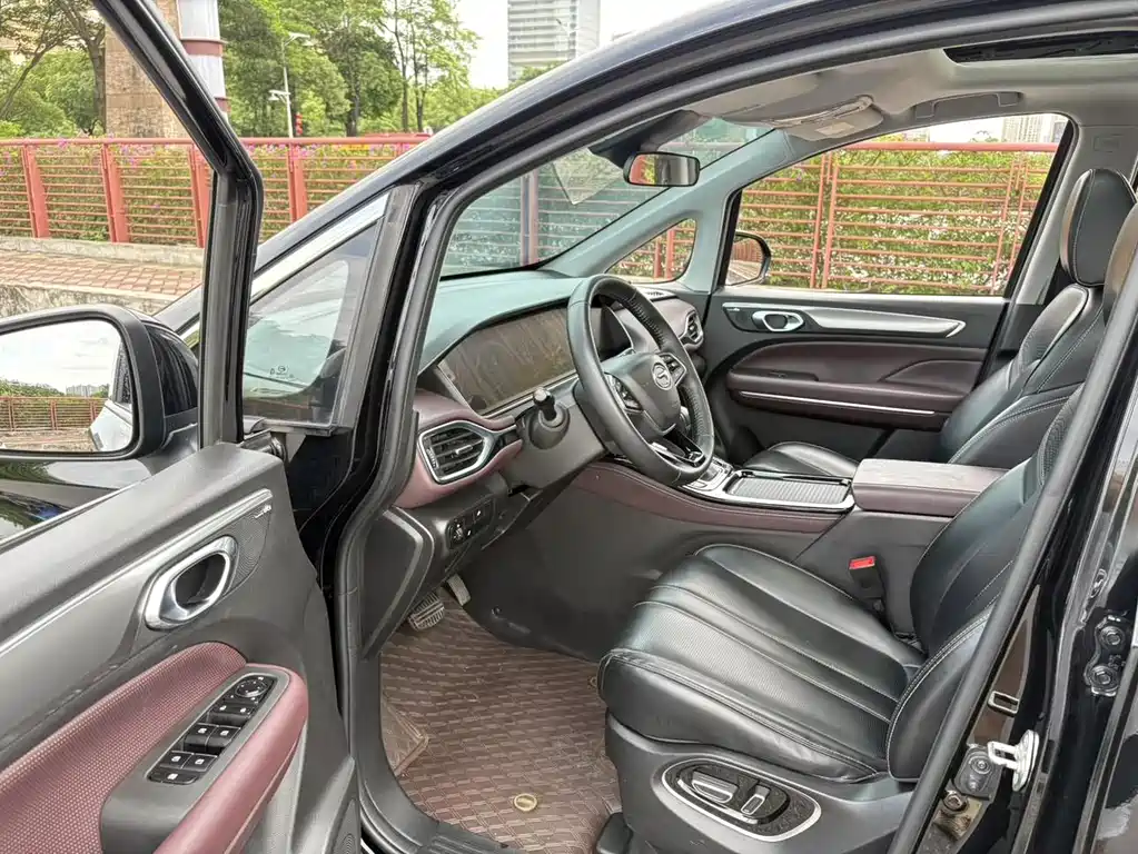 GAC Motor Trumpchi M6 2024 — фото 10