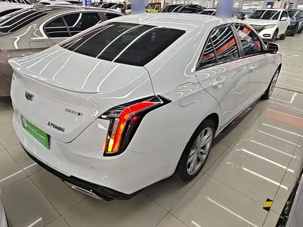 Cadillac CT4 2023
