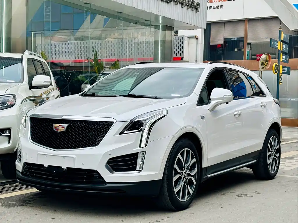 Cadillac XT5 2022 — фото 1