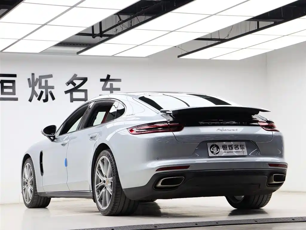 Porsche Panamera 2020 — фото 29