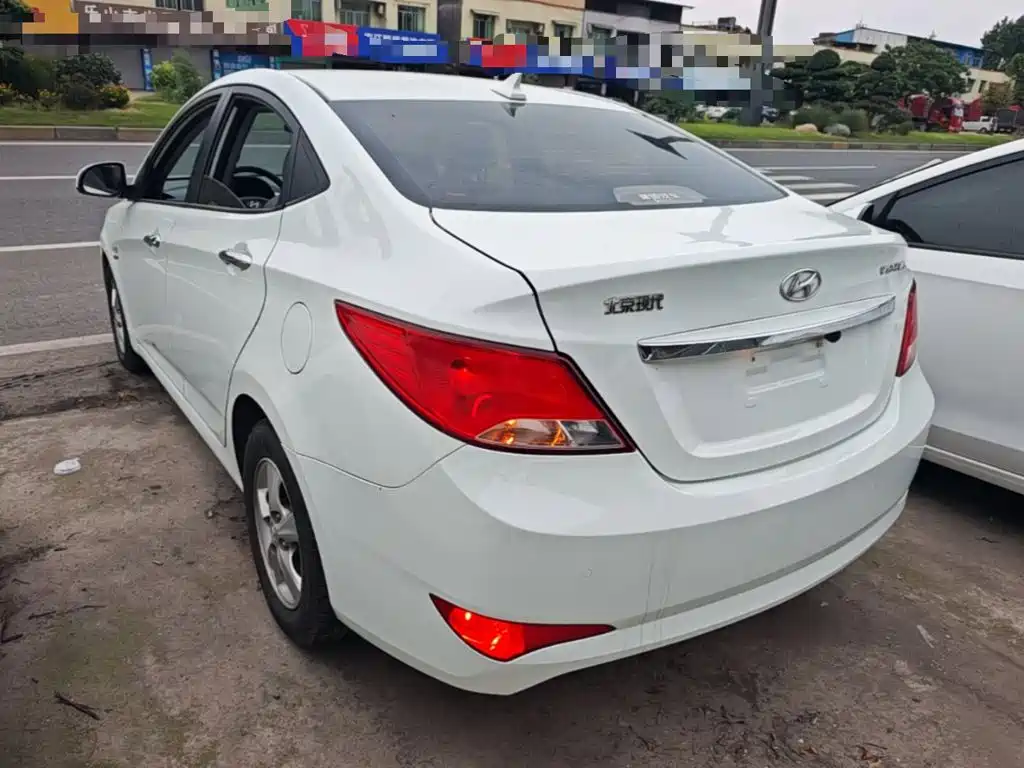 Hyundai Verna 2016