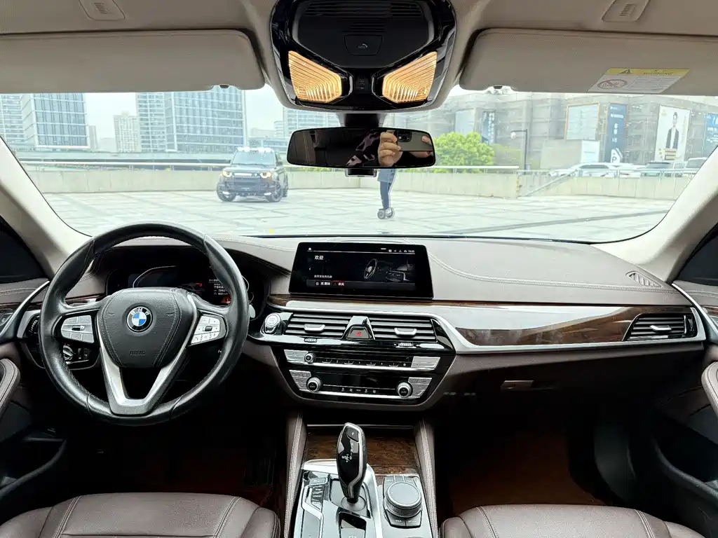 BMW 5 Series 2020 — фото 19