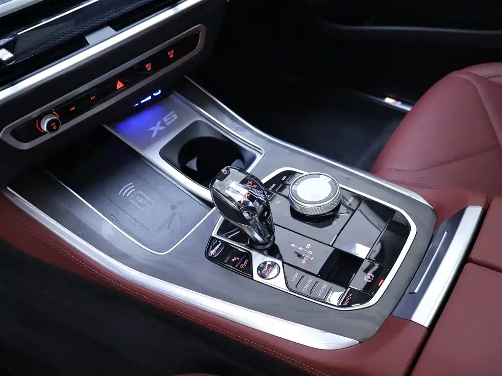 BMW X5 2024 — фото 12