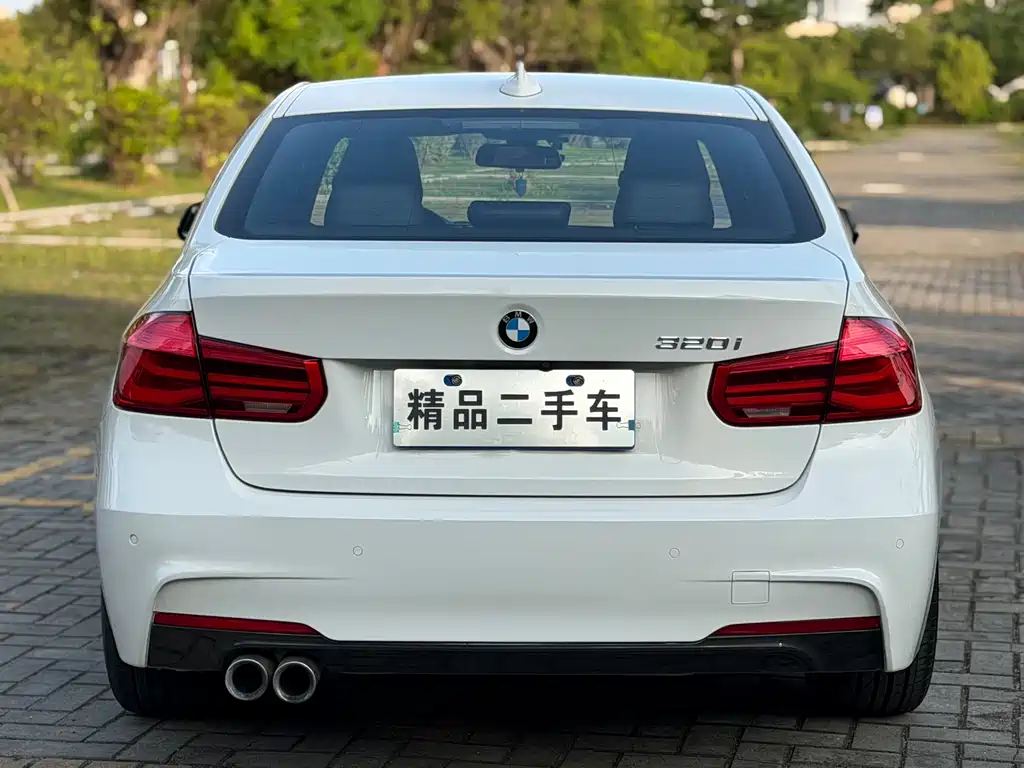 BMW 3 Series 2019 — фото 11