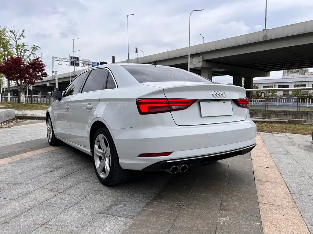Audi A3 2019 — фото 10