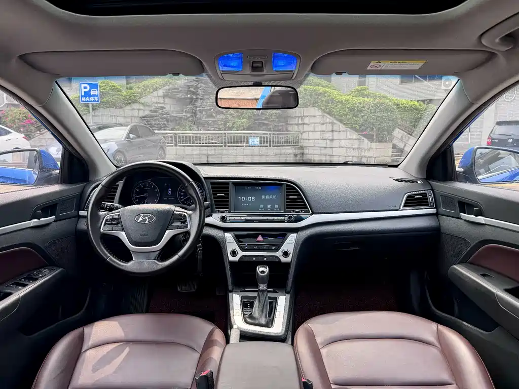 Hyundai Elantra 2018 — фото 7