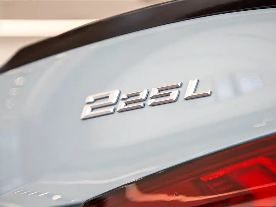 BMW 2 Series 2025 — фото 10