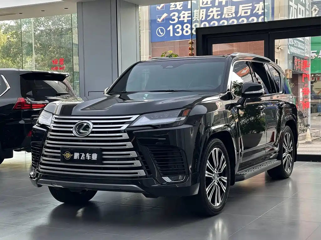 Lexus LX 2025