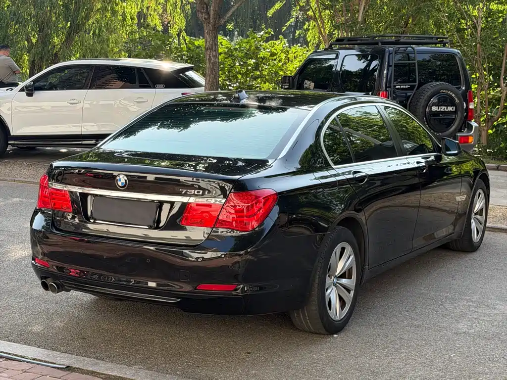 BMW 7 Series 2010 — фото 4