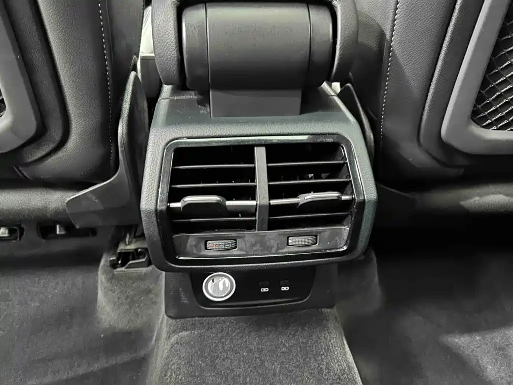 Audi Q3 2022 — фото 15