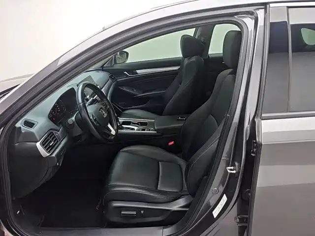 Honda Accord 2020 — фото 13