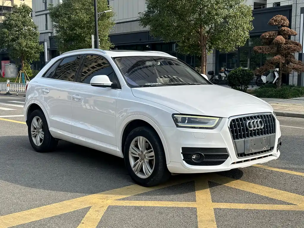 Audi Q3 2015