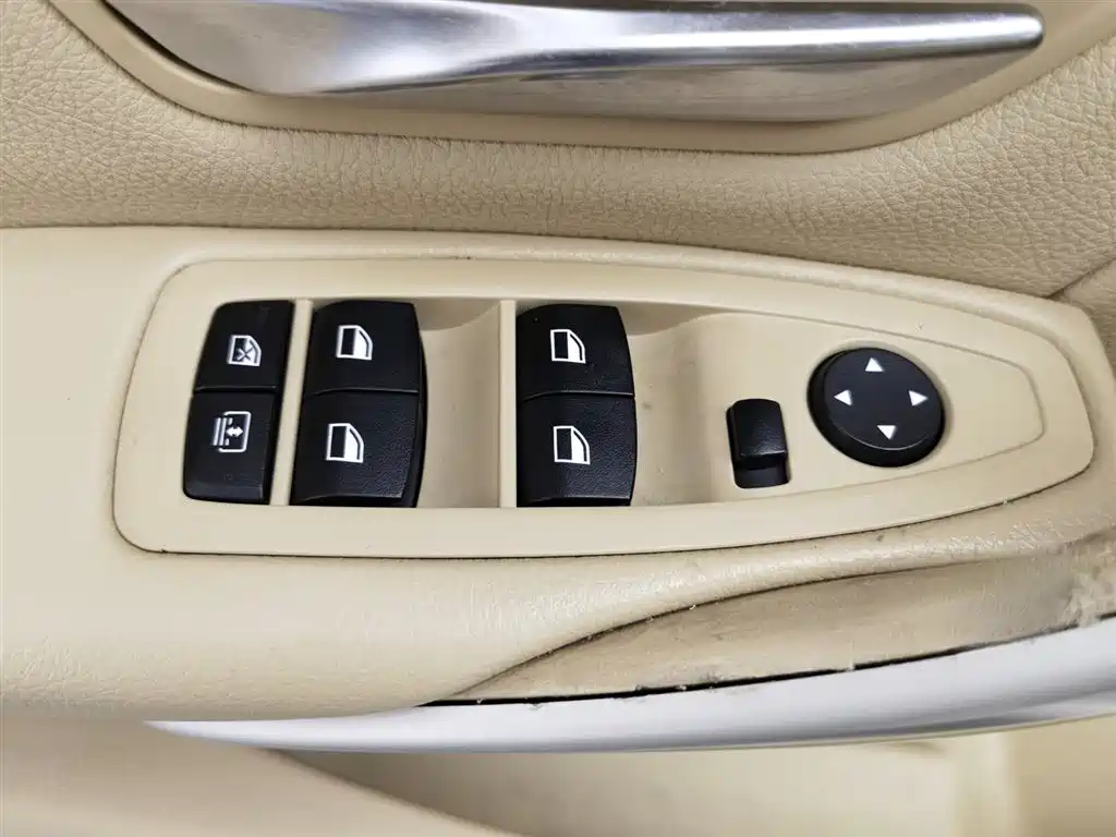 BMW 3 Series 2014 — фото 9