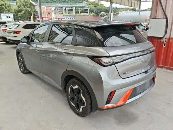 BYD Dolphin 2022