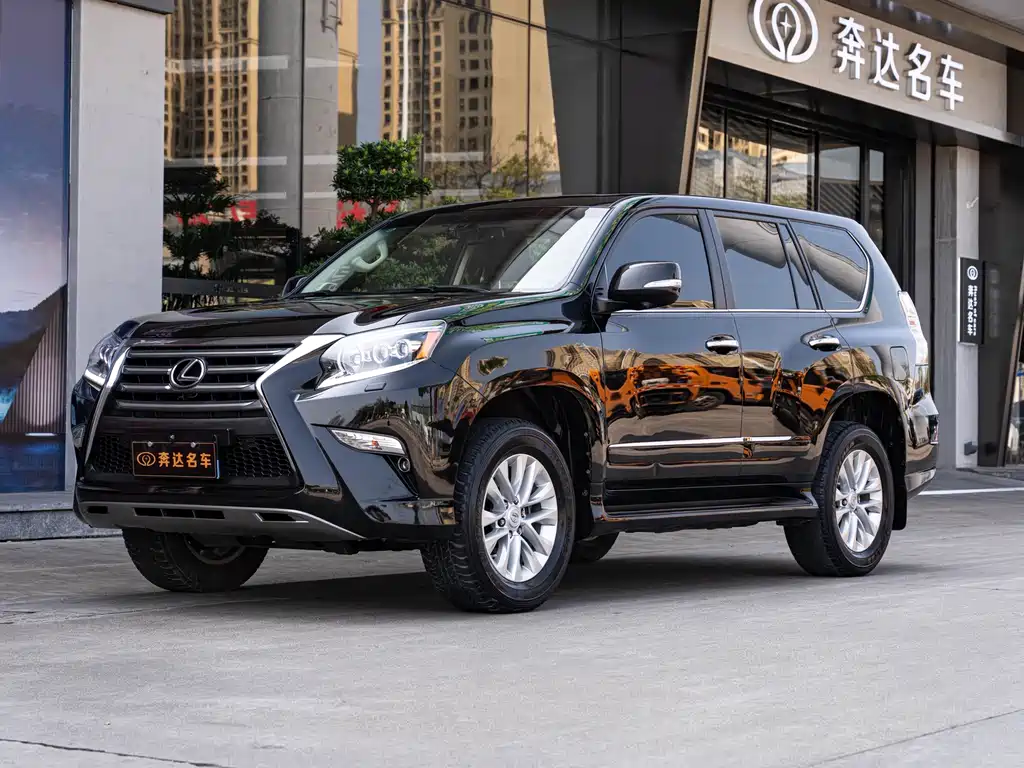 Lexus GX 2019 — фото 1