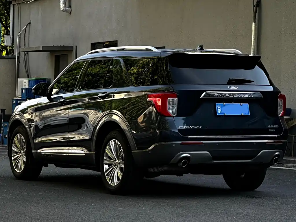 Ford Explorer 2021 — фото 9