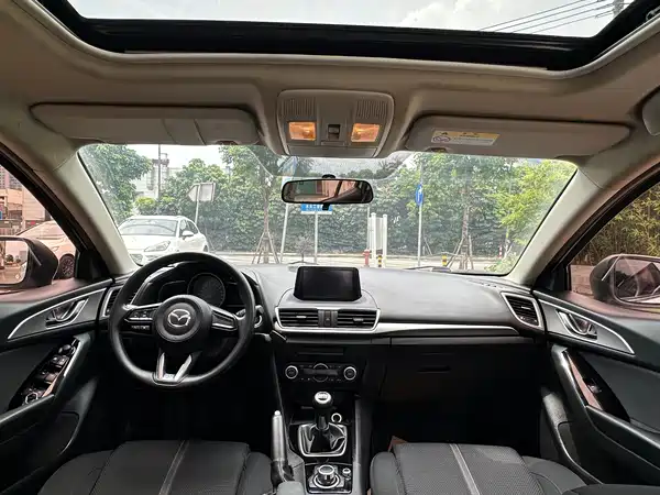 Mazda 3 Axela 2019
