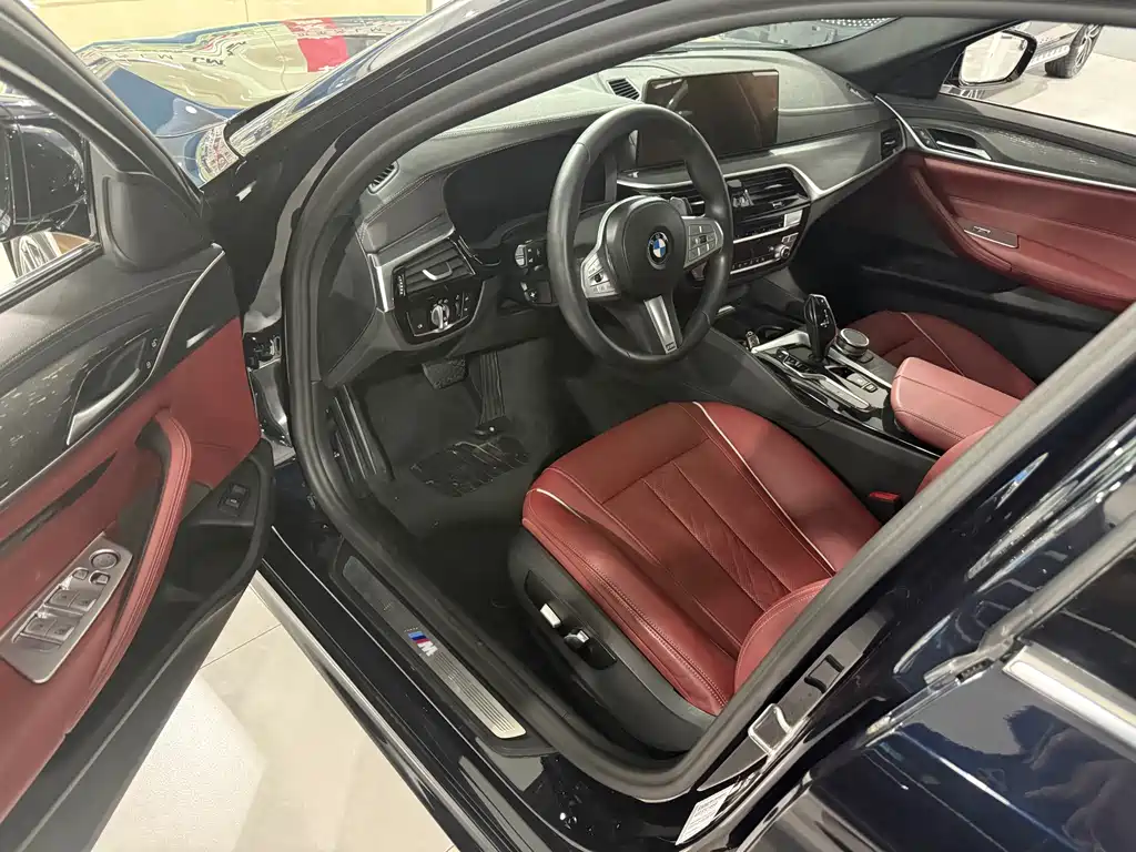 BMW 5 Series 2023