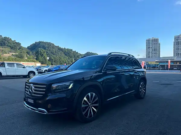 Mercedes-Benz GLB 2025