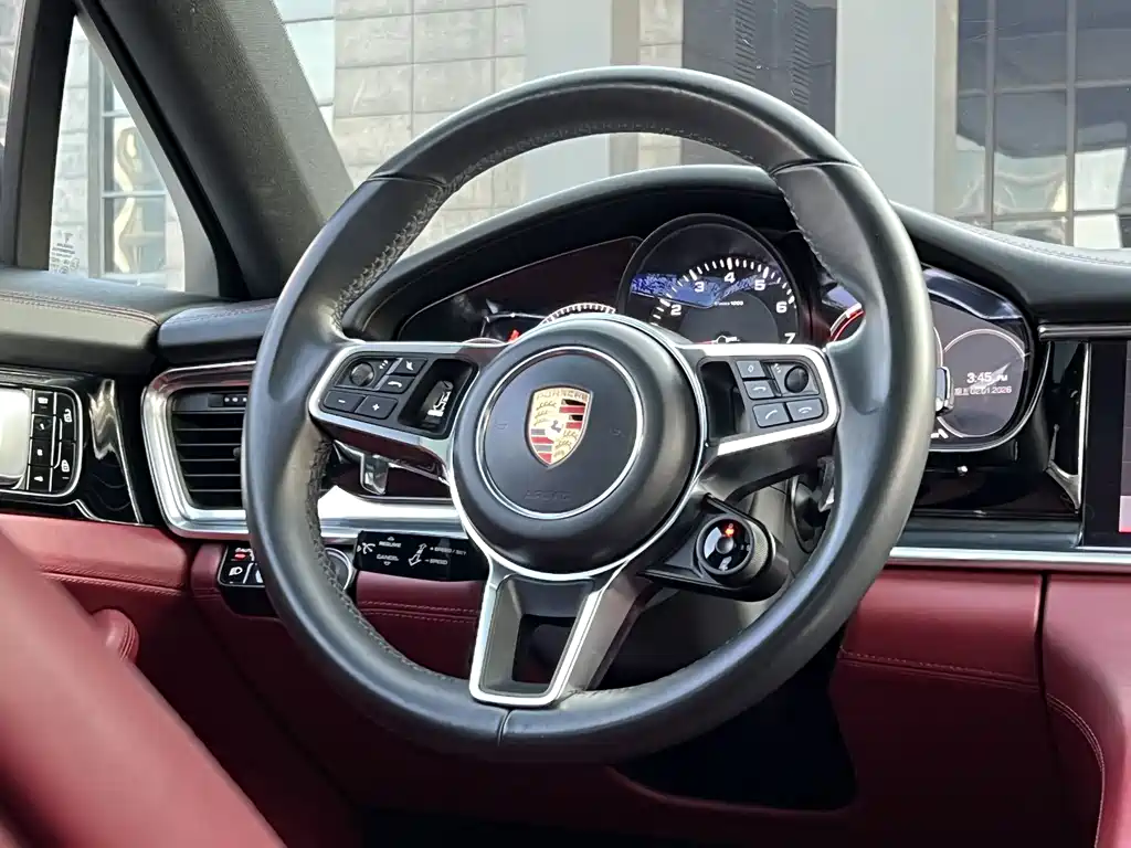 Porsche Panamera 2019 — фото 12