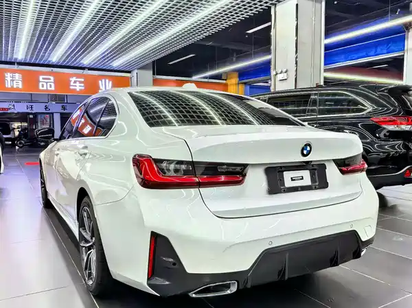BMW 3 Series 2023
