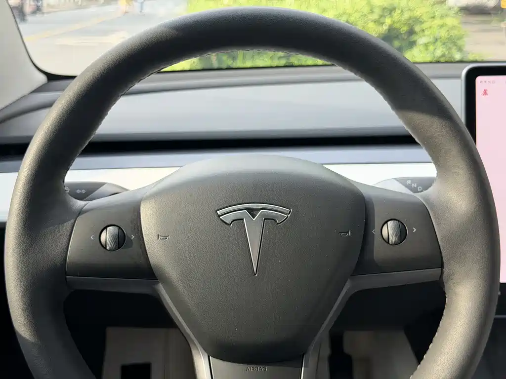 Tesla Model 3 2023 — фото 3