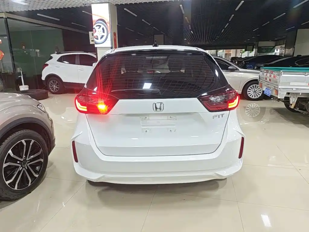 Honda Fit 2022 — фото 6