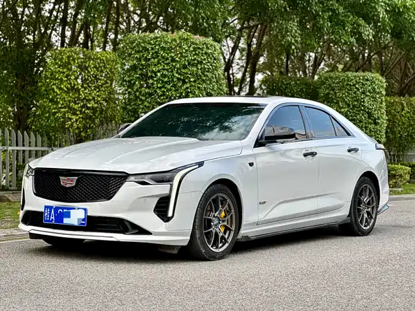 Cadillac CT4 2021