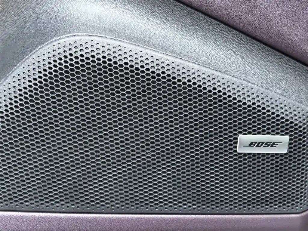 Porsche Macan EV 2025 — фото 12