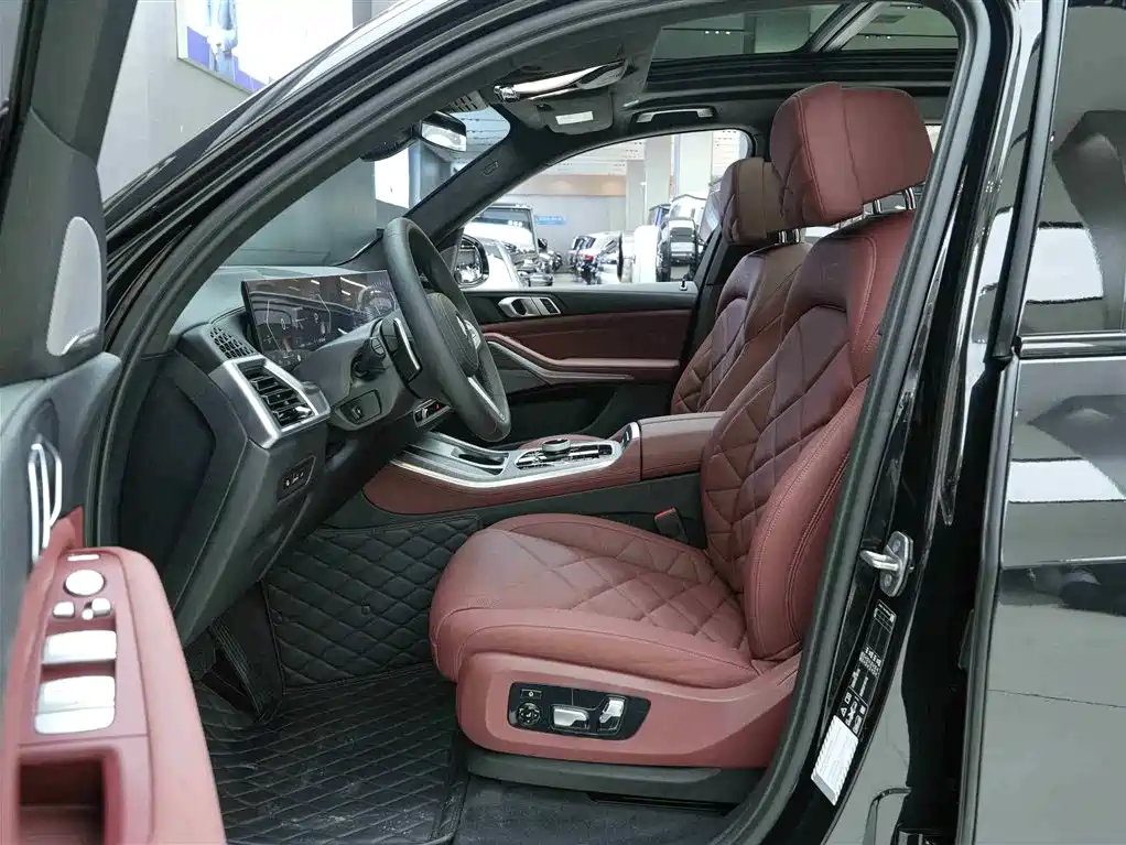 BMW X5 2025 — фото 11