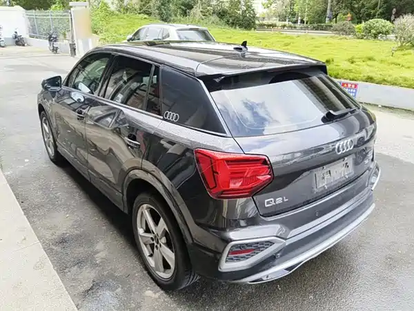 Audi Q2L 2022