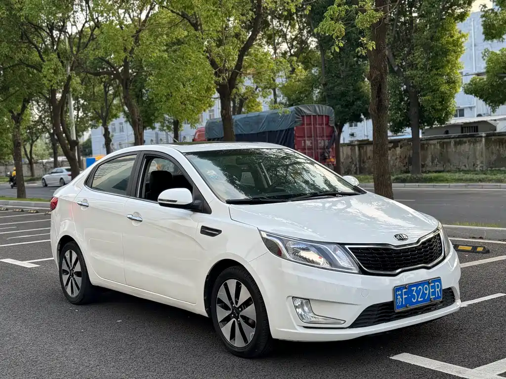 Kia K2 2013