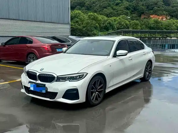 BMW 3 Series 2021