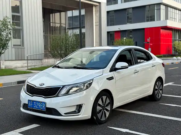 Kia K2 2013