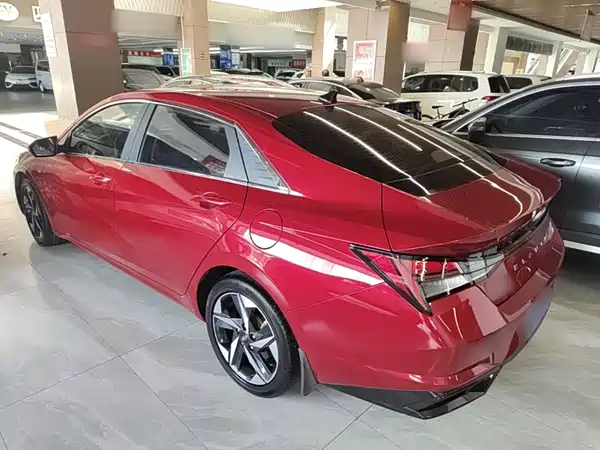 Hyundai Elantra 2021