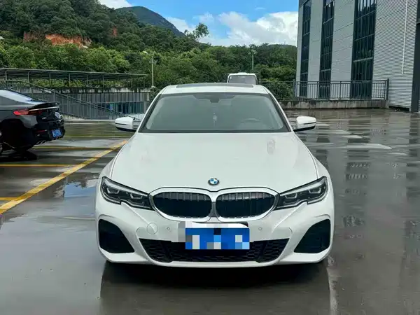 BMW 3 Series 2021