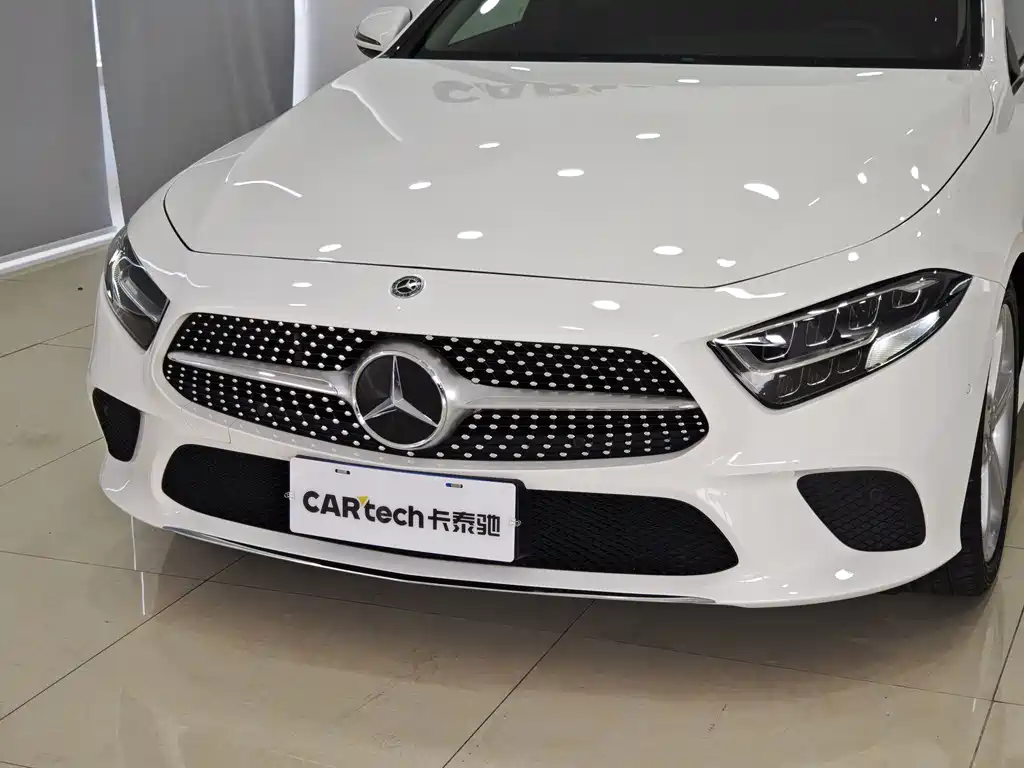 Mercedes-Benz CLS 2019 — фото 24