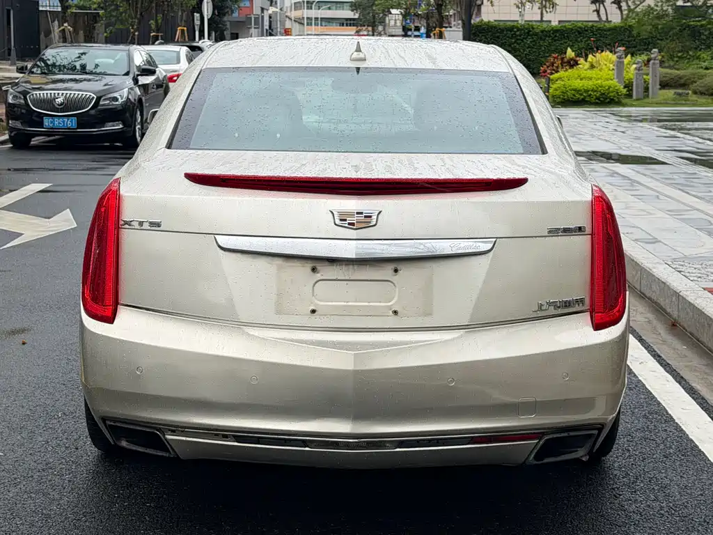 Cadillac XTS 2017 — фото 8