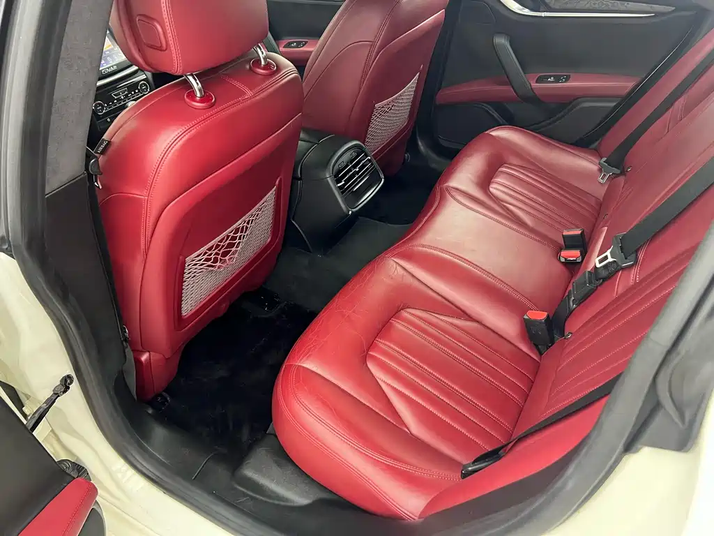 Maserati Ghibli 2016 — фото 17