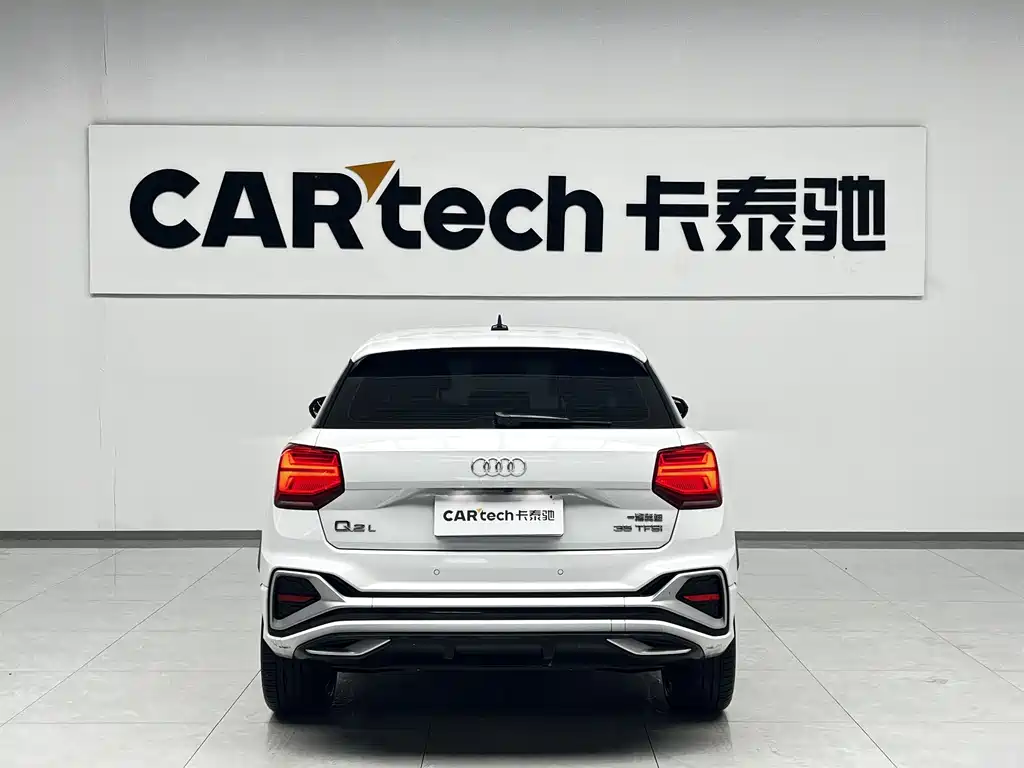Audi Q2L 2024 — фото 3