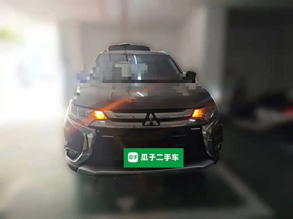 Mitsubishi Outlander 2016
