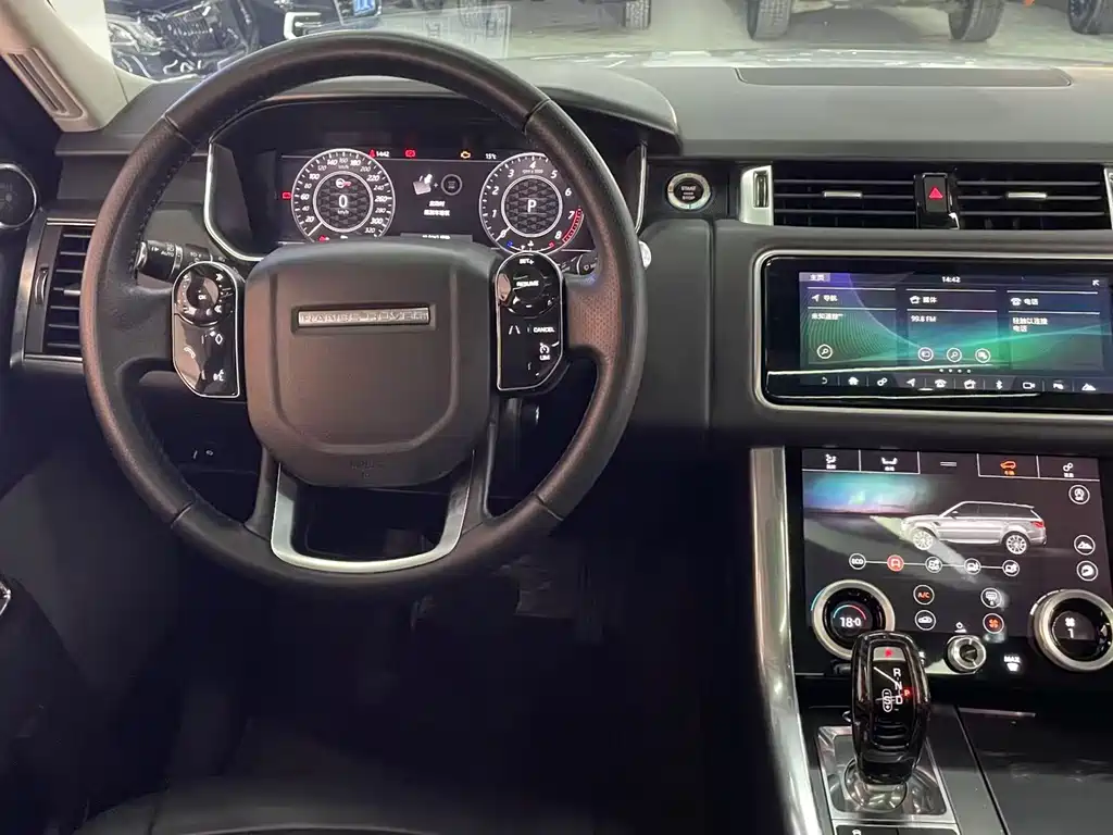 Land Rover Sport 2019 — фото 20