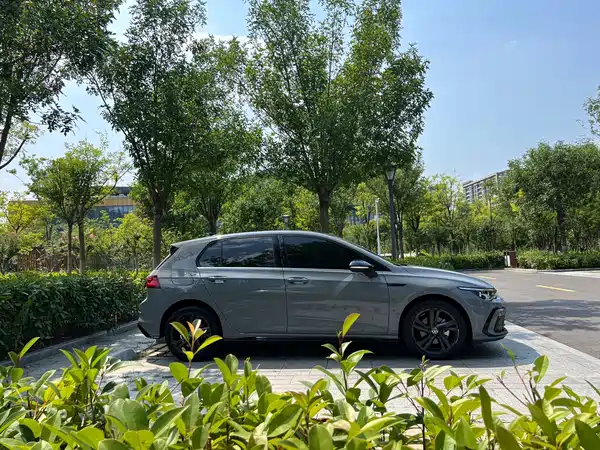 Volkswagen Golf 2022