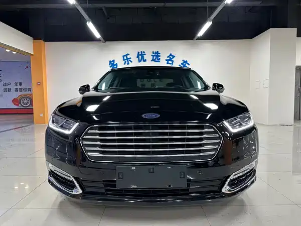 Ford Taurus 2017